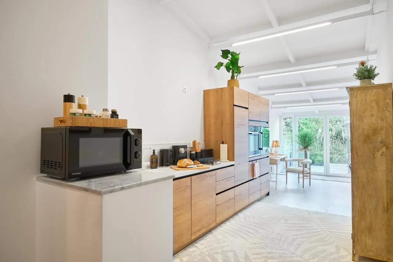 Park Avenue Apartments - Dom Mit Stil - Kueche - Parkplatz - Wlan - 65 Zoll Tv - Netflix Cologne