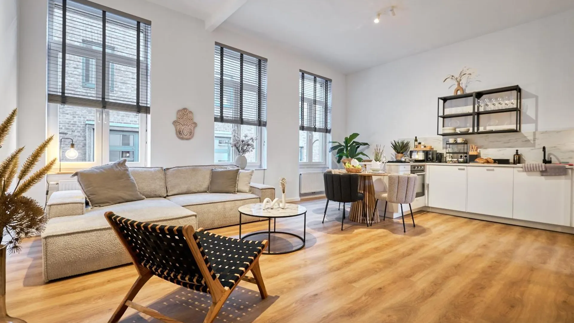 Park Avenue Apartments - Dom Mit Stil - Kueche - Parkplatz - Wlan - 65 Zoll Tv - Netflix Cologne